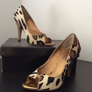 Fabric upper/leather sole